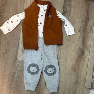 Carters 18m lion set